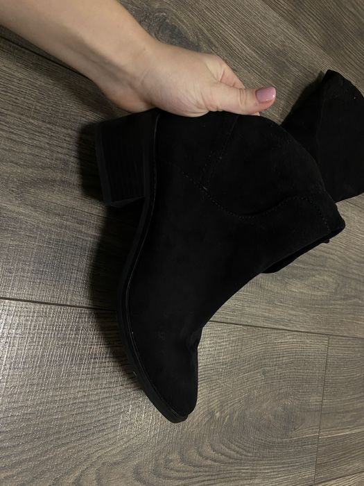 Чоботи - панчохи Stradivarius