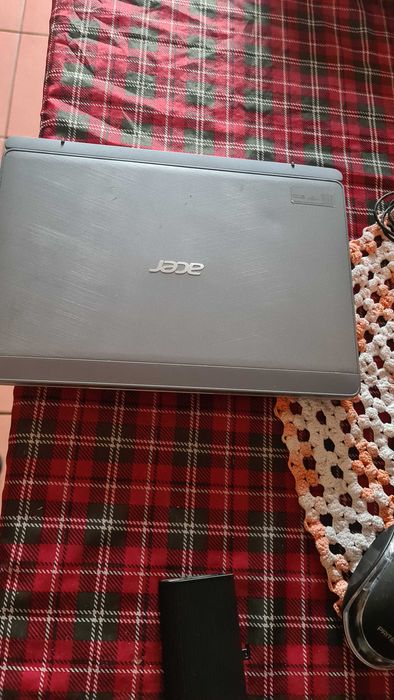 Vendo portatla trabalhar