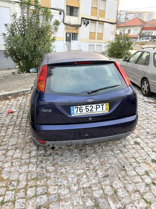 Ford focus 1.4 ano  2000 vendo ou troco