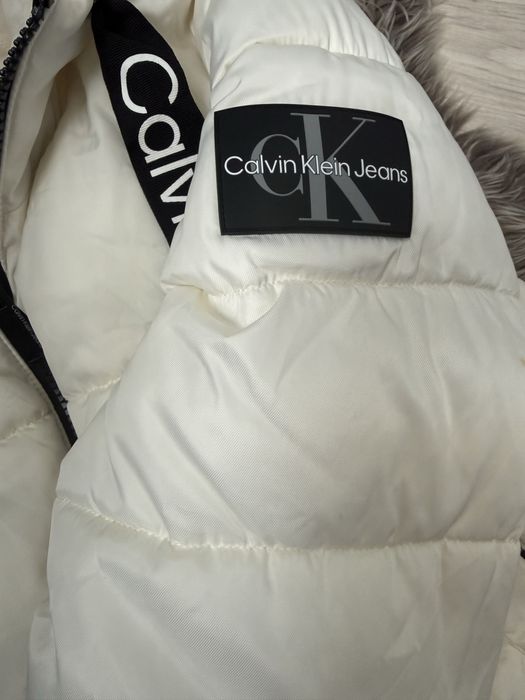 Пуховик від Calvin Klein оригінал