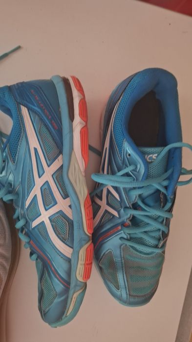 Продам взуття у відмінному стані