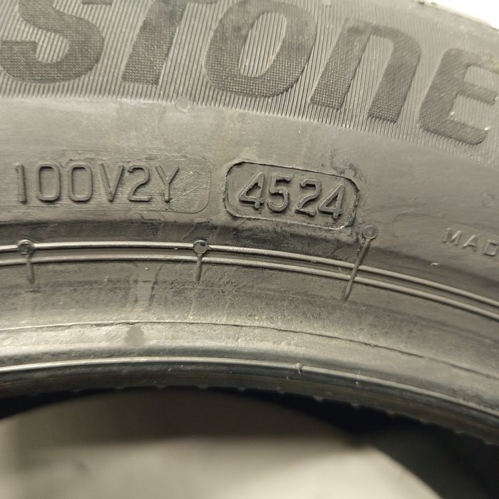 215/55R17 Bridgestone Blizak 6