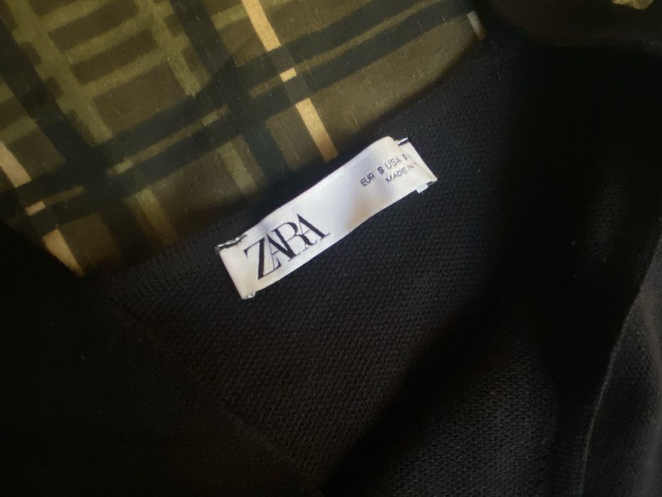 Чорний топ від zara