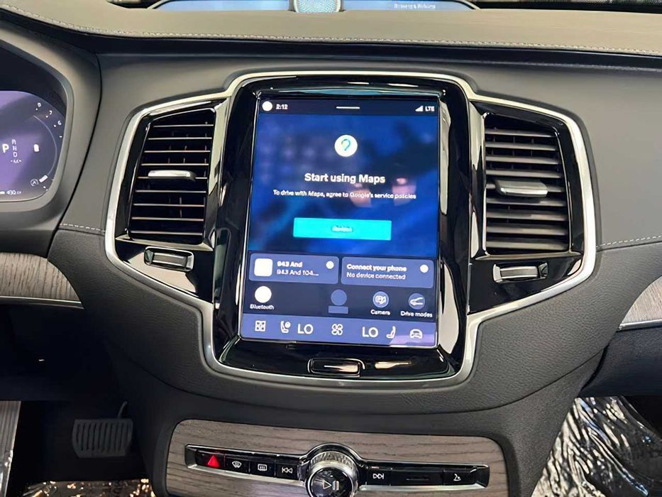 Volvo XC90 B6      2024