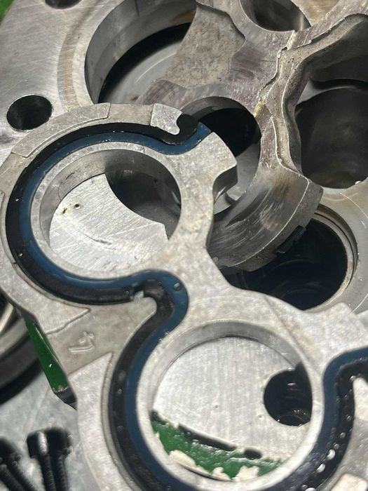 Ремонт Гідромоторів, Гідронасосів, ГСТ та Гідроциліндрів для сільськогосподарської та спец техніки