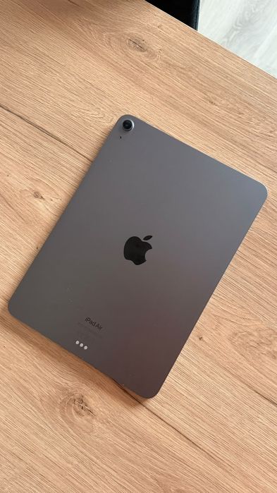Sprzedam iPad AIR 5 M1