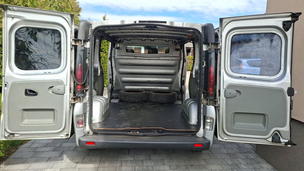 Opel Vivaro/Trafic / 2x drzwi boczne