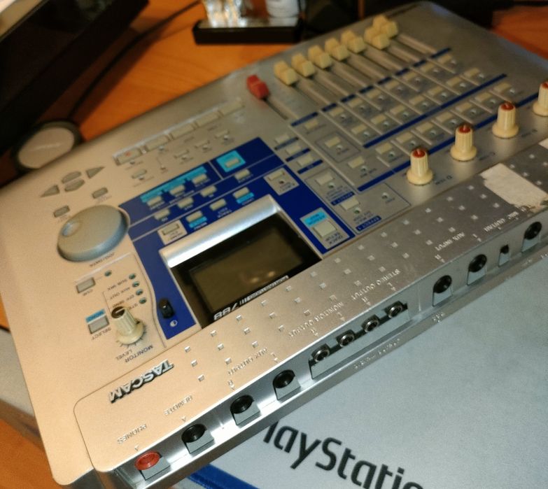 Portastudio Digital 788 TASCAM