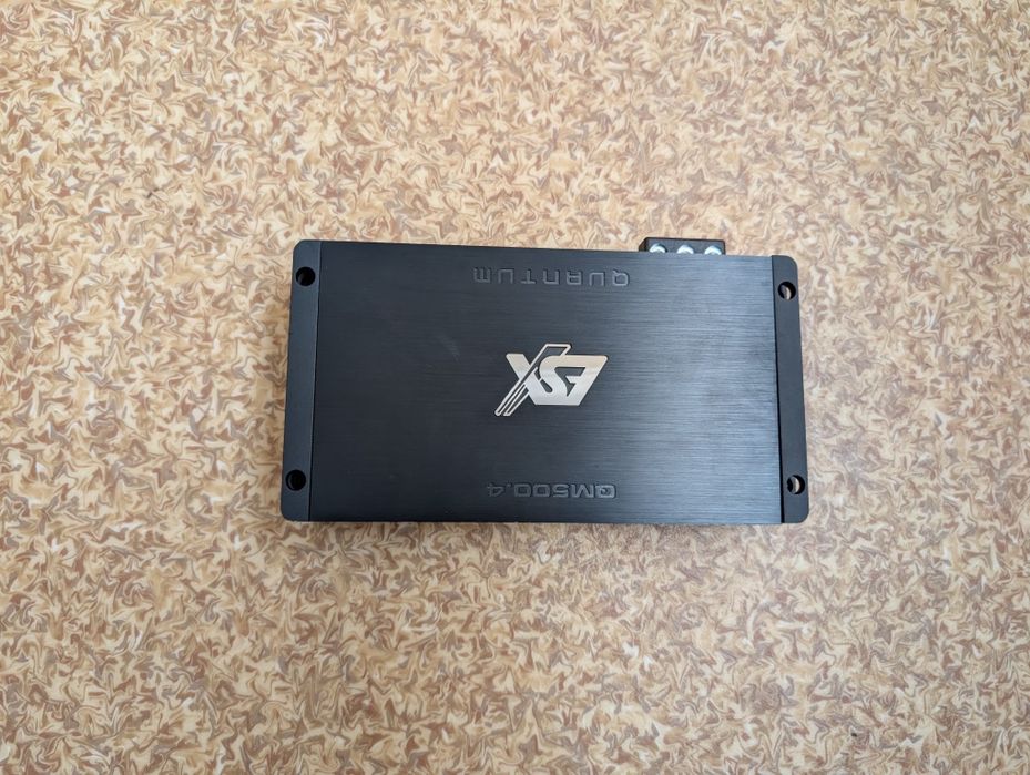 Автомобильный усилитель звука ESX QM500.4