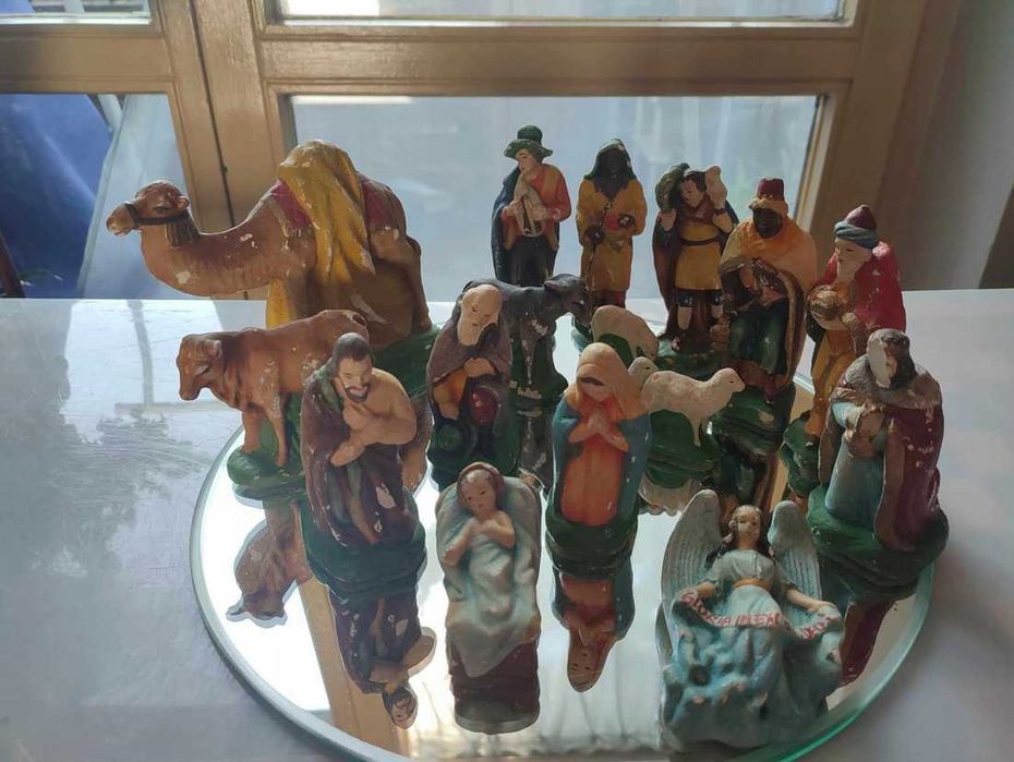 Stare gipsowe figurki i anioł do żłóbka,szopka