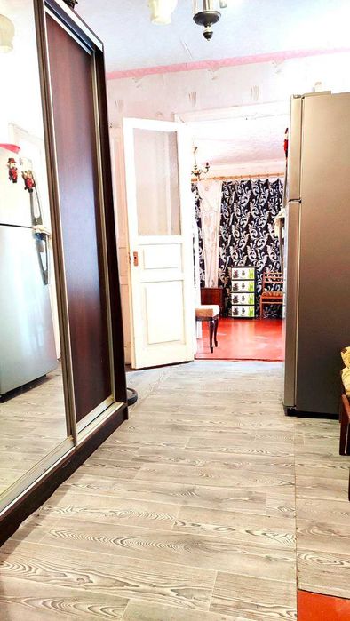 Продам окремий будинок з газом і зручностями в Дергачах р-н Піски.