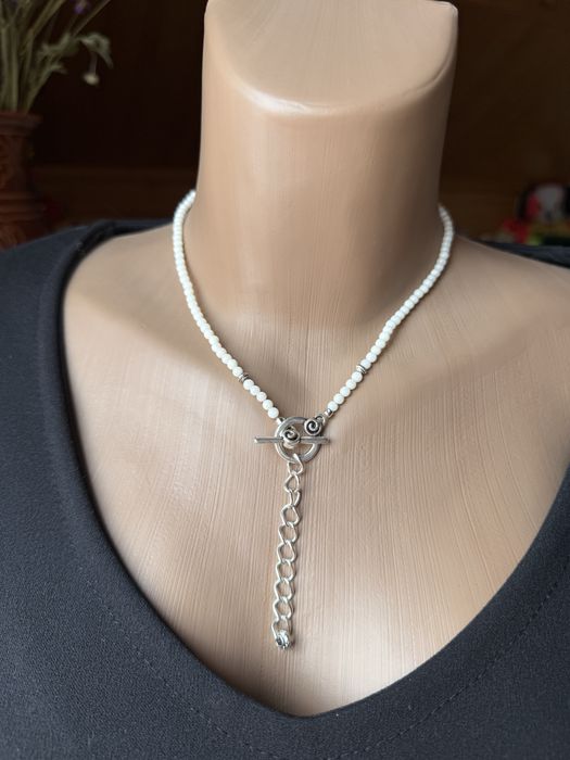 Чокери з червоного та білого коралу