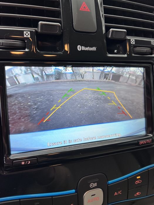 Продам Nissan Leaf 9/12 . Возможен обмен