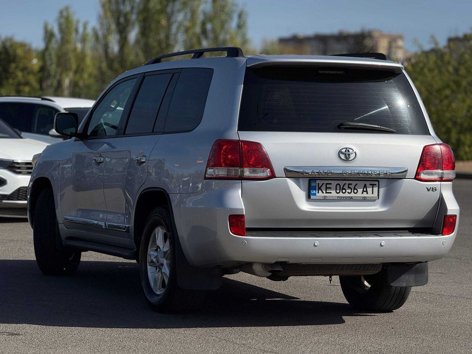 Avtoreal Toyota Land Cruiser 200 Дизель 4.5