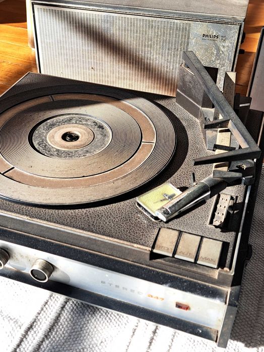 Gira discos Philips vintage