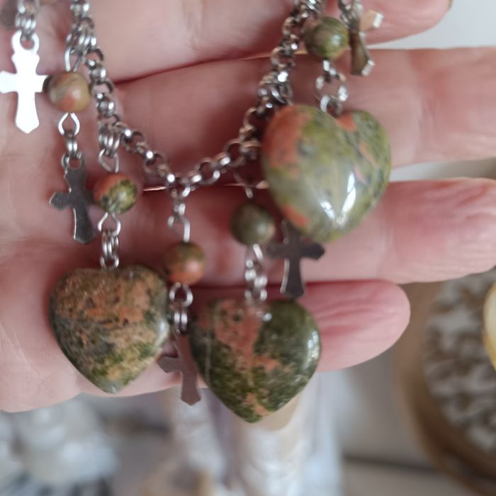 Gargantilha em aço inoxidável e pedras naturais