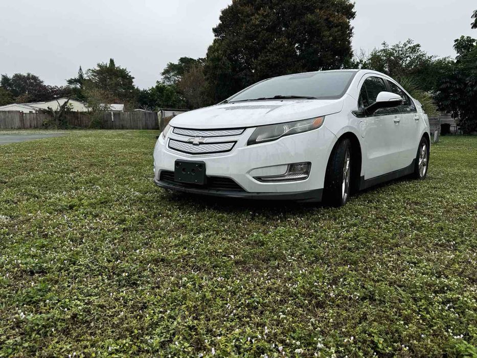 Шевроле Вольт 2012 року