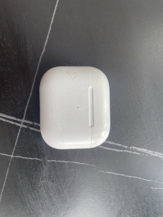 Продам Air Pods 3 оргінал, трошки з царапинами