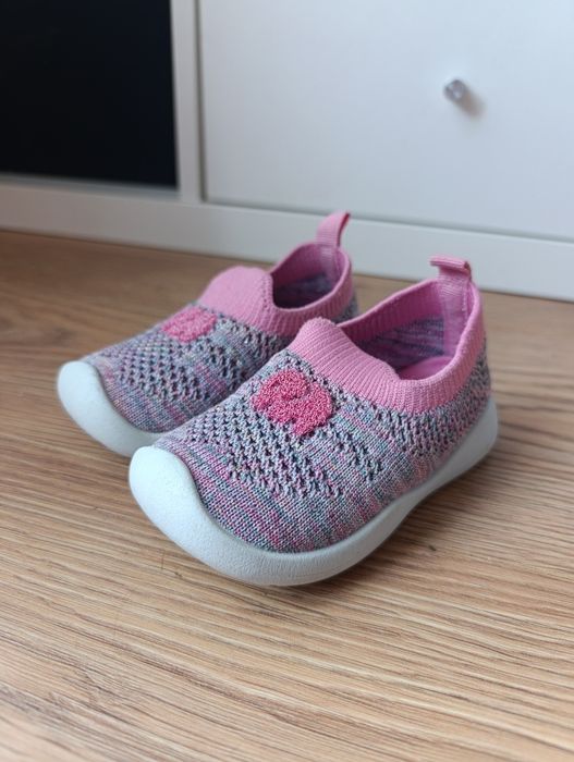 Взуття для дівчини Elefanten/Skechers/Adidas