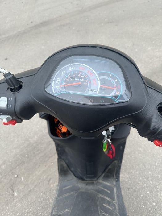 Продам мопед 125 кубів