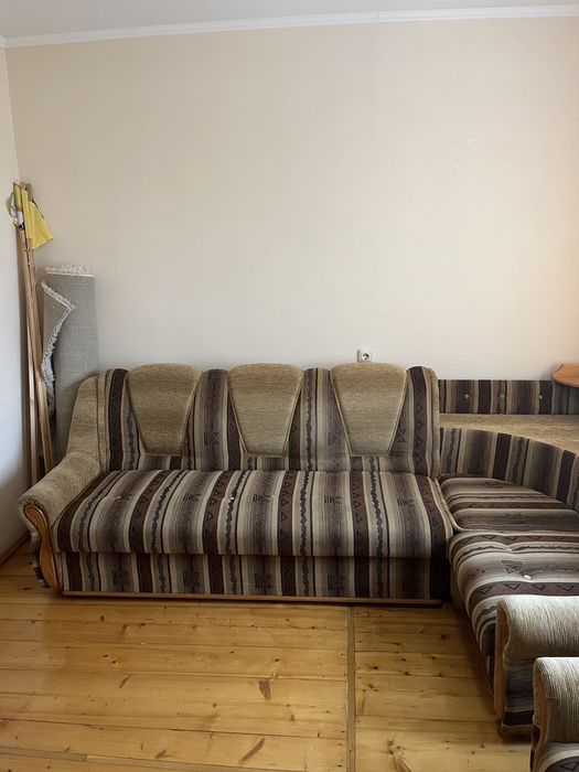 Диван із кріслом