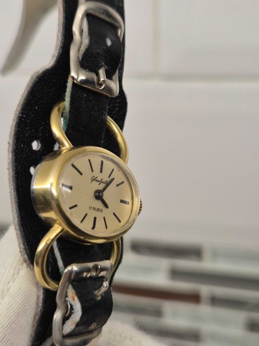 Zegarek damski *GUB Glashütte Original* DDR