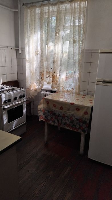 Продам 2-х кімнатну квартиру . Проспект Відрадний 22