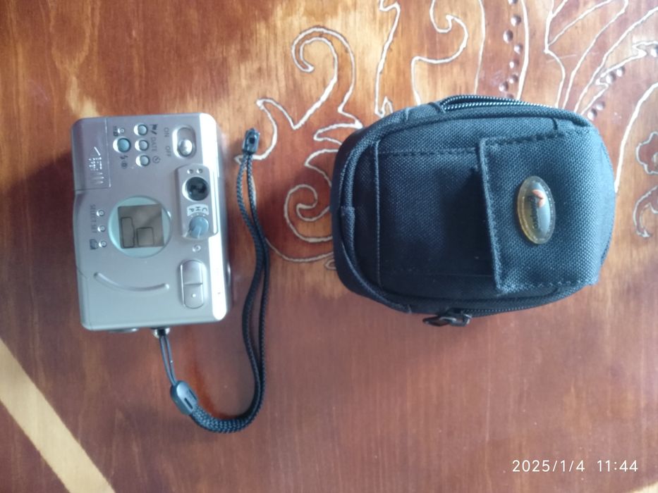 Máquina fotográfica Canon Ixus Z65