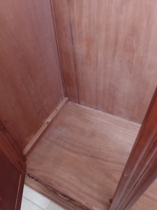 Roupeiro rústico com 3portas 167x58x182 com 3 gavetas