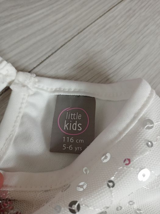 Sukienka tiulowa dziewczęca, rozmiar 116 cm z cekinami