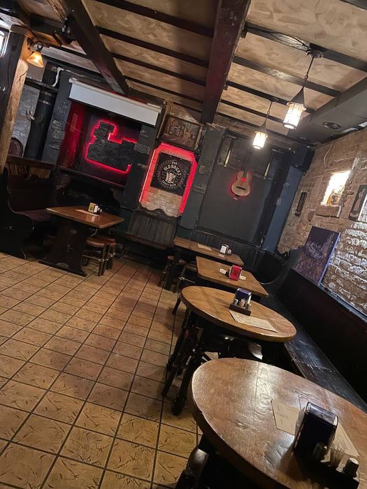 Готовий пивний бар у центрі Києва | 96 м² | 16 кранів | кухня | працюючий бізнес