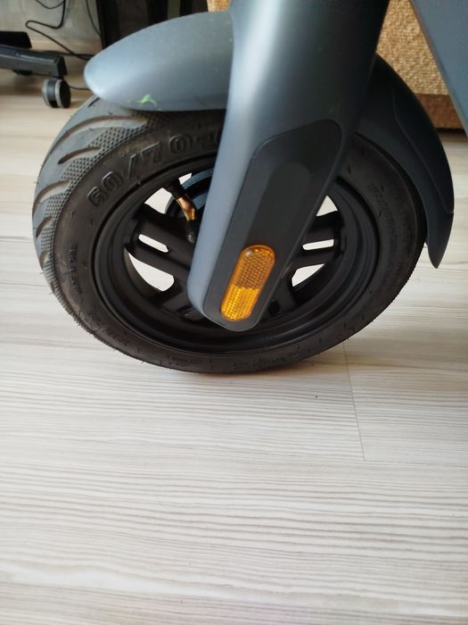 Продам електро самокат Ninebot