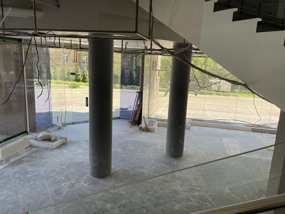 Центр, Вітрина 8 м висотою, Жилянська, 59, під шоурум, магазин