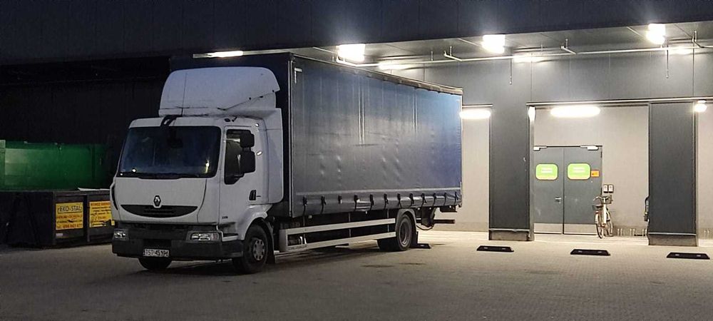 Truck Rental / Wynajem ciężarówek z windą