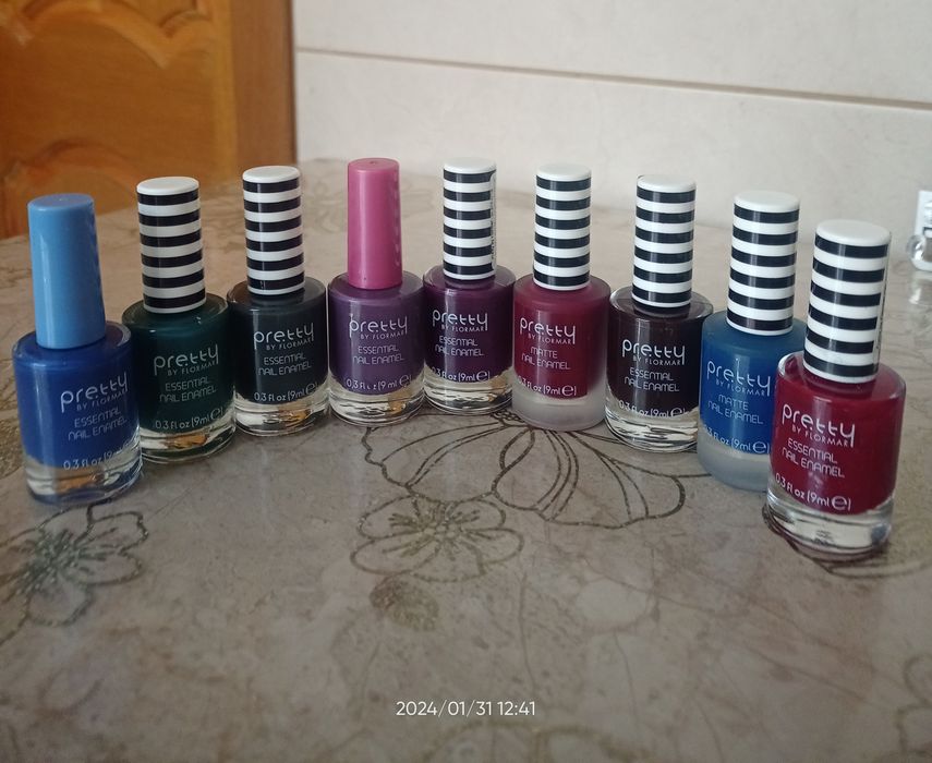 Лаки для нігтів 9шт.