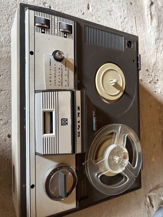 Magnetofon Unitra, model ZK 145