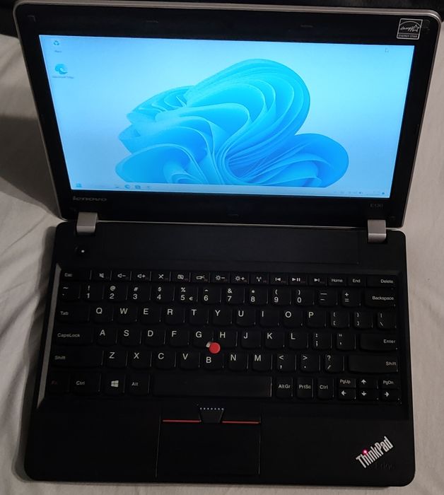 Lenovo ThinkPad Edge E130 WIN 11 PRO
