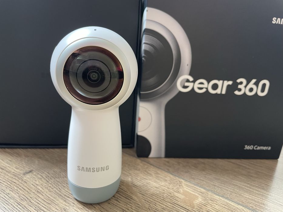 Samsung Gear 360 (2017) Камера 360° для зйомки фото й відео