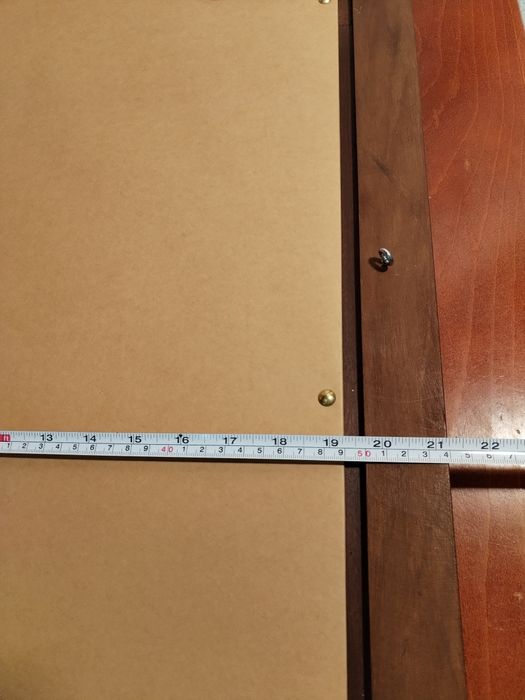Espelho biselado de parede com moldura em madeira