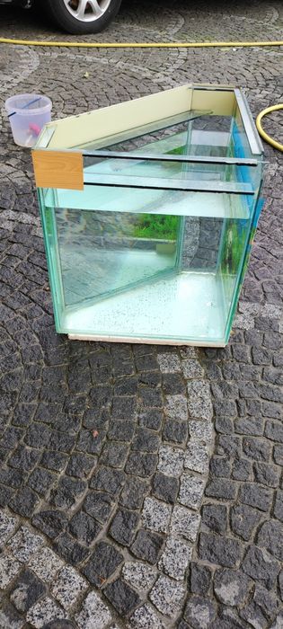 Акваріум кутовий  комплект  з тумбочкою  70l