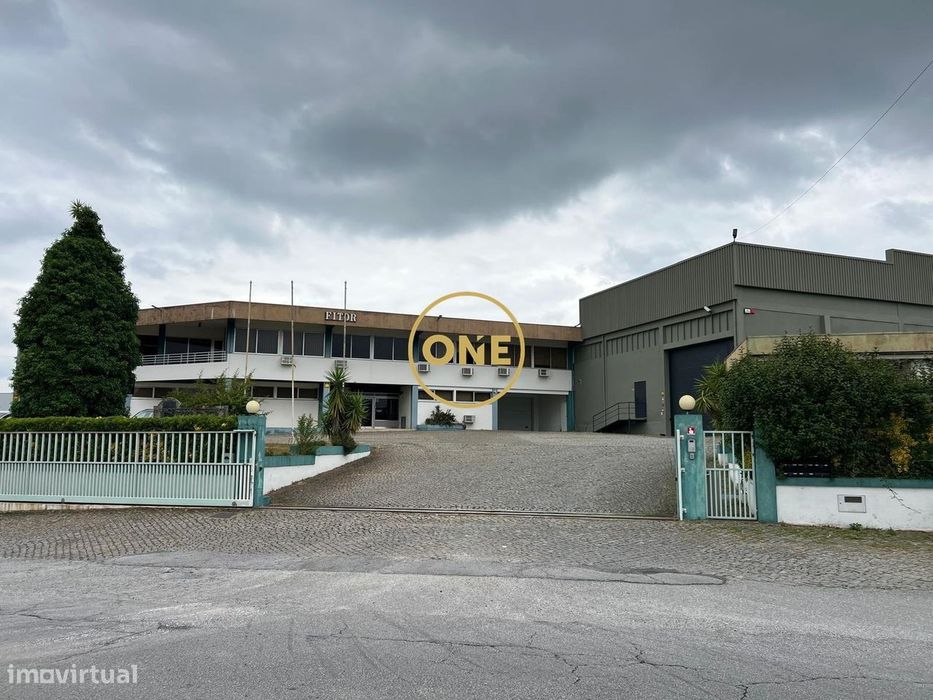 Armazém Industrial com 881 m2 à venda em Avidos