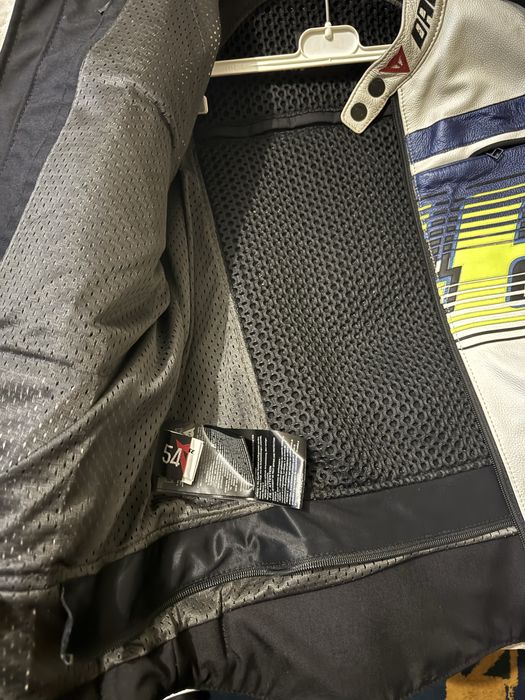 Dainesse edicao limitada VR46 novo