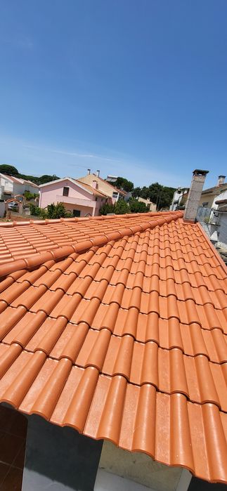 Faco pinturas interiores e exteriores.