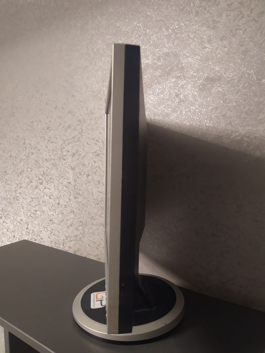 Продам монитор Samsung 19