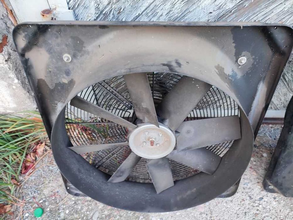 Wentylator przemysłowy ścienny 500/R/8-8/40/400/REW