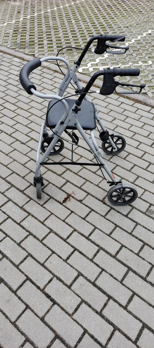 Balkonik chodzik dla seniora