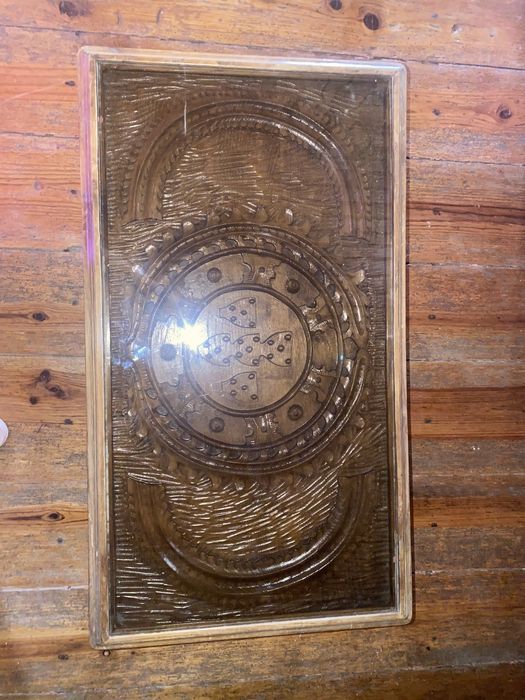 Mesa em muito bom estado