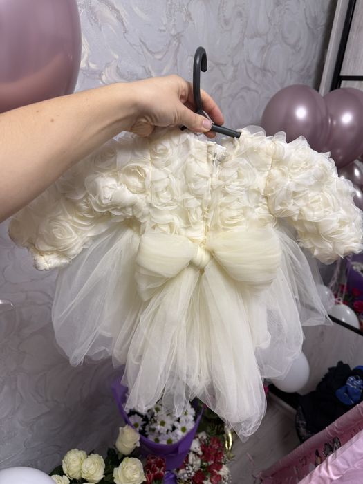 Святкове пляття на рочок для дівчинки