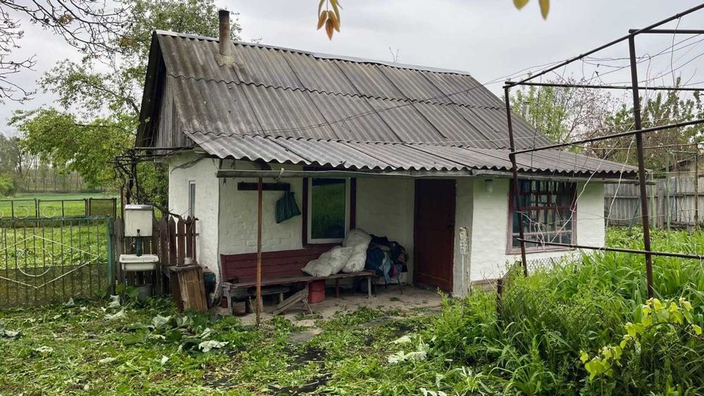 Продаж 1 поверхового будинку з опаленням і ділянкою