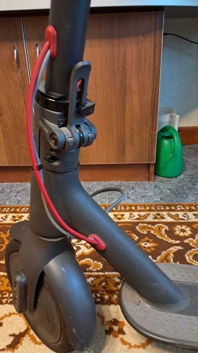 Електросамокат Xiaomi Mi Electric Scooter M365